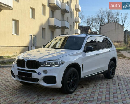 Белый БМВ Х5, объемом двигателя 2.98 л и пробегом 218 тыс. км за 21700 $, фото 1 на Automoto.ua