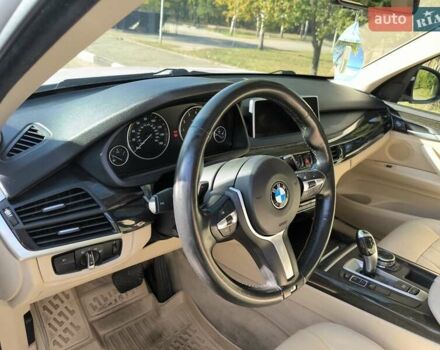 Білий БМВ Х5, об'ємом двигуна 3 л та пробігом 187 тис. км за 21999 $, фото 32 на Automoto.ua