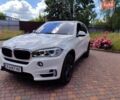 Белый БМВ Х5, объемом двигателя 2 л и пробегом 200 тыс. км за 22900 $, фото 1 на Automoto.ua