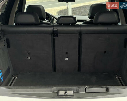 Белый БМВ Х5, объемом двигателя 2.98 л и пробегом 135 тыс. км за 20000 $, фото 34 на Automoto.ua