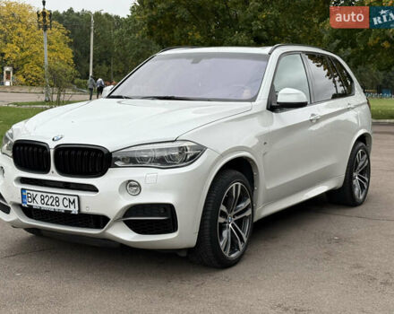 Білий БМВ Х5, об'ємом двигуна 2.99 л та пробігом 215 тис. км за 35000 $, фото 31 на Automoto.ua