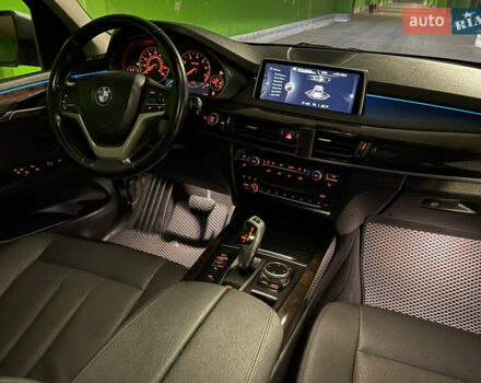 Белый БМВ Х5, объемом двигателя 3 л и пробегом 159 тыс. км за 25000 $, фото 12 на Automoto.ua