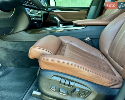 Белый БМВ Х5, объемом двигателя 2.99 л и пробегом 275 тыс. км за 25500 $, фото 31 на Automoto.ua