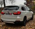Белый БМВ Х5, объемом двигателя 3 л и пробегом 241 тыс. км за 18440 $, фото 6 на Automoto.ua