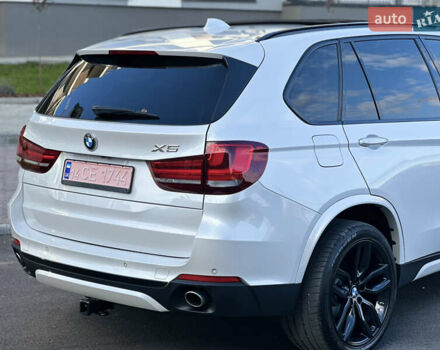 Белый БМВ Х5, объемом двигателя 2.99 л и пробегом 220 тыс. км за 27999 $, фото 23 на Automoto.ua