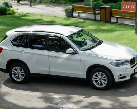 Белый БМВ Х5, объемом двигателя 2 л и пробегом 267 тыс. км за 21900 $, фото 2 на Automoto.ua