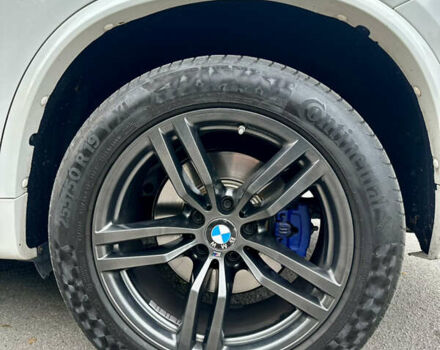 Белый БМВ Х5, объемом двигателя 3 л и пробегом 263 тыс. км за 35900 $, фото 21 на Automoto.ua