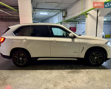 Білий БМВ Х5, об'ємом двигуна 3 л та пробігом 180 тис. км за 35000 $, фото 15 на Automoto.ua