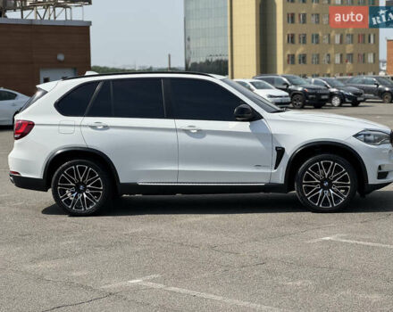 Белый БМВ Х5, объемом двигателя 2.99 л и пробегом 265 тыс. км за 27900 $, фото 3 на Automoto.ua