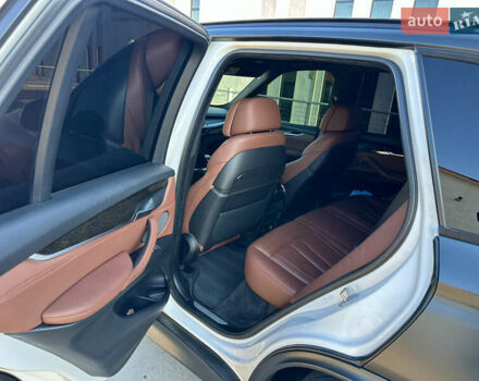 Белый БМВ Х5, объемом двигателя 2.99 л и пробегом 275 тыс. км за 25500 $, фото 20 на Automoto.ua