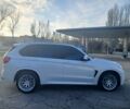 Белый БМВ Х5, объемом двигателя 3 л и пробегом 240 тыс. км за 31000 $, фото 2 на Automoto.ua