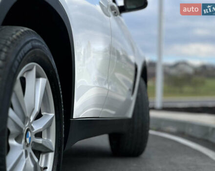 Белый БМВ Х5, объемом двигателя 2.98 л и пробегом 135 тыс. км за 20000 $, фото 19 на Automoto.ua