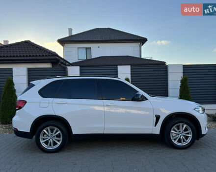 Белый БМВ Х5, объемом двигателя 2 л и пробегом 169 тыс. км за 23800 $, фото 63 на Automoto.ua