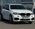 Білий БМВ Х5, об'ємом двигуна 3 л та пробігом 288 тис. км за 26666 $, фото 2 на Automoto.ua