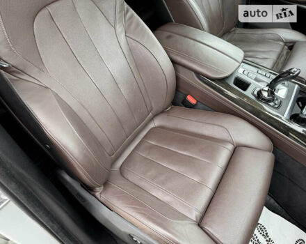 Білий БМВ Х5, об'ємом двигуна 2.99 л та пробігом 185 тис. км за 35000 $, фото 30 на Automoto.ua