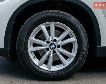 Белый БМВ Х5, объемом двигателя 2 л и пробегом 267 тыс. км за 21900 $, фото 7 на Automoto.ua