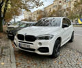 Белый БМВ Х5, объемом двигателя 3 л и пробегом 263 тыс. км за 35900 $, фото 1 на Automoto.ua