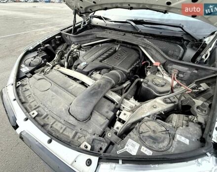 Білий БМВ Х5, об'ємом двигуна 3 л та пробігом 118 тис. км за 23990 $, фото 46 на Automoto.ua
