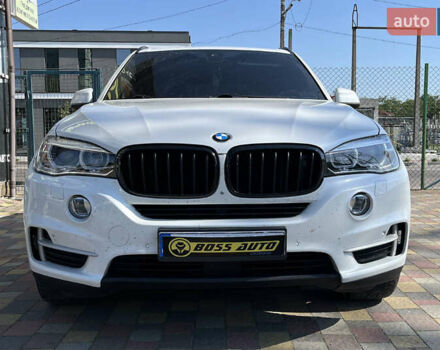 Белый БМВ Х5, объемом двигателя 2.99 л и пробегом 297 тыс. км за 29999 $, фото 1 на Automoto.ua