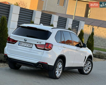Белый БМВ Х5, объемом двигателя 2 л и пробегом 170 тыс. км за 23500 $, фото 25 на Automoto.ua