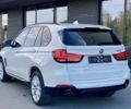 Белый БМВ Х5, объемом двигателя 3 л и пробегом 183 тыс. км за 24700 $, фото 4 на Automoto.ua