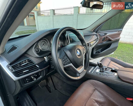 Белый БМВ Х5, объемом двигателя 2 л и пробегом 170 тыс. км за 23500 $, фото 3 на Automoto.ua