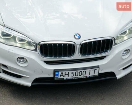Белый БМВ Х5, объемом двигателя 2 л и пробегом 267 тыс. км за 23500 $, фото 3 на Automoto.ua