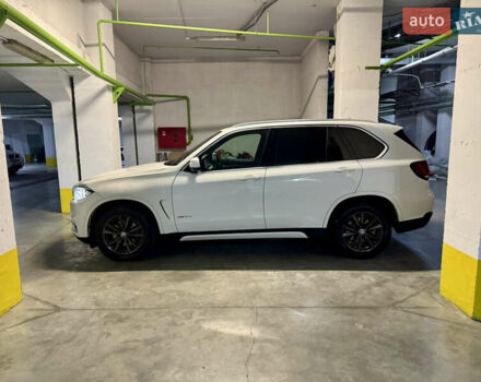 Білий БМВ Х5, об'ємом двигуна 3 л та пробігом 180 тис. км за 35000 $, фото 4 на Automoto.ua