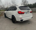 Белый БМВ Х5, объемом двигателя 3 л и пробегом 200 тыс. км за 25000 $, фото 2 на Automoto.ua