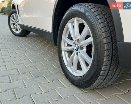 Белый БМВ Х5, объемом двигателя 2 л и пробегом 170 тыс. км за 23500 $, фото 47 на Automoto.ua