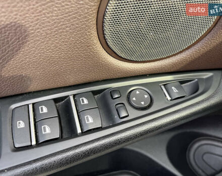 Белый БМВ Х5, объемом двигателя 3 л и пробегом 302 тыс. км за 18300 $, фото 11 на Automoto.ua