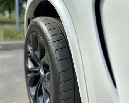 Белый БМВ Х5, объемом двигателя 3 л и пробегом 193 тыс. км за 24700 $, фото 13 на Automoto.ua