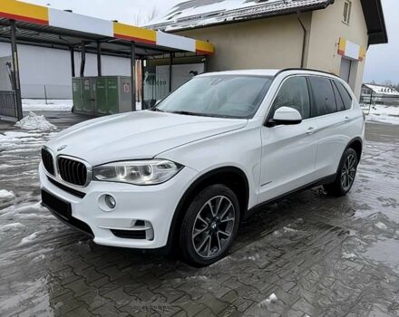 Белый БМВ Х5, объемом двигателя 3 л и пробегом 83 тыс. км за 4000 $, фото 2 на Automoto.ua