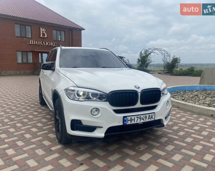 Белый БМВ Х5, объемом двигателя 2.98 л и пробегом 239 тыс. км за 19500 $, фото 1 на Automoto.ua