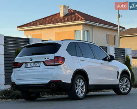 Белый БМВ Х5, объемом двигателя 2 л и пробегом 170 тыс. км за 23500 $, фото 28 на Automoto.ua