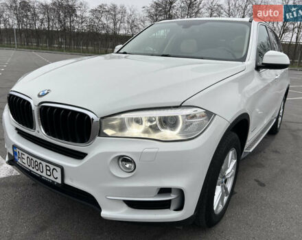 Белый БМВ Х5, объемом двигателя 2.98 л и пробегом 172 тыс. км за 22499 $, фото 1 на Automoto.ua