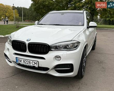 Білий БМВ Х5, об'ємом двигуна 2.99 л та пробігом 215 тис. км за 35000 $, фото 33 на Automoto.ua