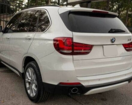 Белый БМВ Х5, объемом двигателя 3 л и пробегом 86 тыс. км за 3100 $, фото 5 на Automoto.ua