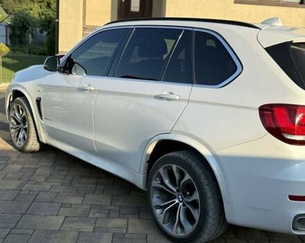 БМВ Х5 2014 в Бучаче на Automoto.ua Белый БМВ Х5, объемом двигателя 2.99 л и пробегом 211 тыс. км за 29500 $, фото 4 на Automoto.ua