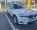 Белый БМВ Х5, объемом двигателя 2 л и пробегом 252 тыс. км за 20865 $, фото 1 на Automoto.ua