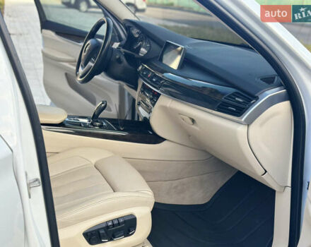 Белый БМВ Х5, объемом двигателя 2.99 л и пробегом 220 тыс. км за 27999 $, фото 36 на Automoto.ua