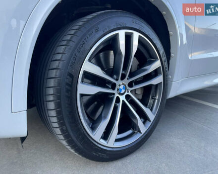 Белый БМВ Х5, объемом двигателя 3 л и пробегом 184 тыс. км за 32000 $, фото 5 на Automoto.ua