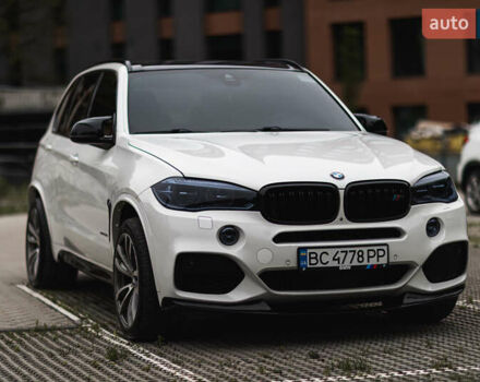 Белый БМВ Х5, объемом двигателя 4.39 л и пробегом 150 тыс. км за 26400 $, фото 1 на Automoto.ua