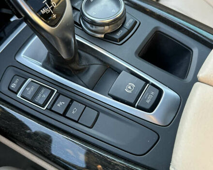 Белый БМВ Х5, объемом двигателя 3 л и пробегом 160 тыс. км за 21999 $, фото 25 на Automoto.ua