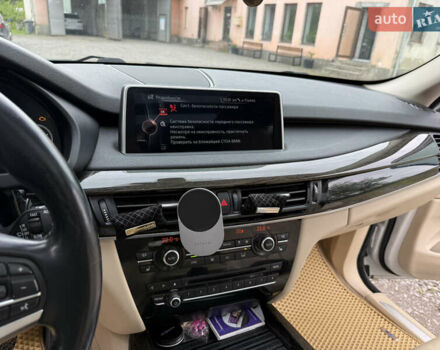 Білий БМВ Х5, об'ємом двигуна 2.99 л та пробігом 281 тис. км за 27500 $, фото 14 на Automoto.ua