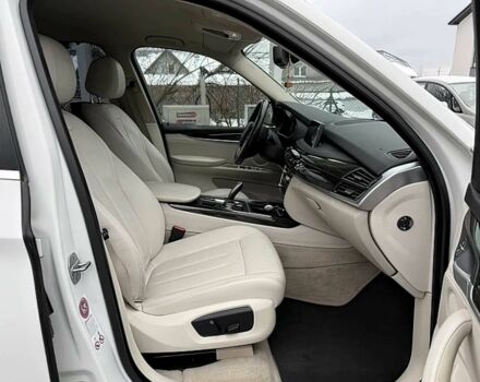 Белый БМВ Х5, объемом двигателя 3 л и пробегом 83 тыс. км за 4000 $, фото 8 на Automoto.ua