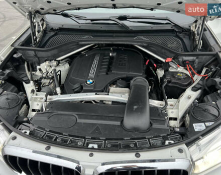 Белый БМВ Х5, объемом двигателя 2.98 л и пробегом 172 тыс. км за 22499 $, фото 19 на Automoto.ua