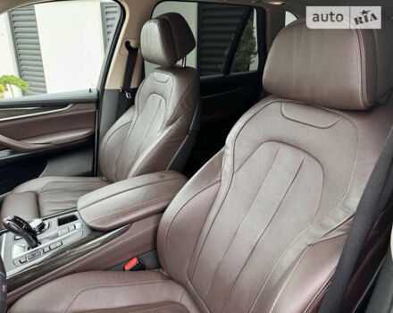 Білий БМВ Х5, об'ємом двигуна 2.99 л та пробігом 185 тис. км за 35000 $, фото 17 на Automoto.ua