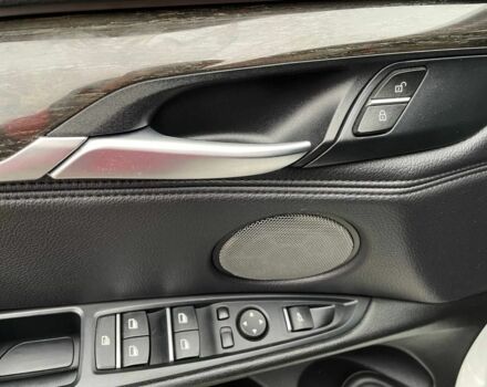 Белый БМВ Х5, объемом двигателя 3 л и пробегом 289 тыс. км за 26400 $, фото 8 на Automoto.ua