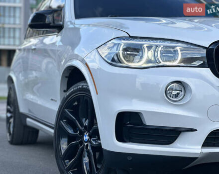 Белый БМВ Х5, объемом двигателя 2.99 л и пробегом 220 тыс. км за 27999 $, фото 5 на Automoto.ua